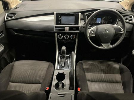 2021-Mitsubishi-Xpander-15-Auto_11