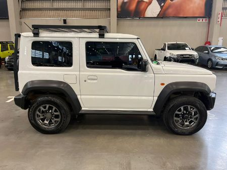 2020-Suzuki-Jimny-15-GLX-Auto_7