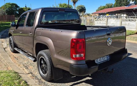 2015-Volkswagen-Amarok-20-TDI-Trendline-103kW-Double-Cab_3