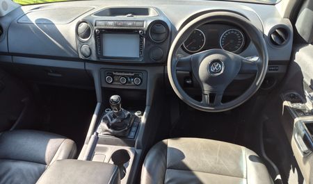 2015-Volkswagen-Amarok-20-TDI-Trendline-103kW-Double-Cab_8