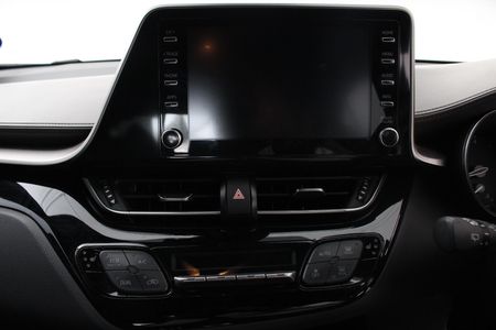 2022-Toyota-C-HR-12T-Luxury-Auto_3