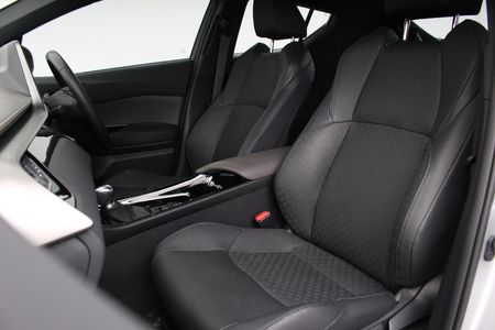 2022-Toyota-C-HR-12T-Luxury-Auto_8