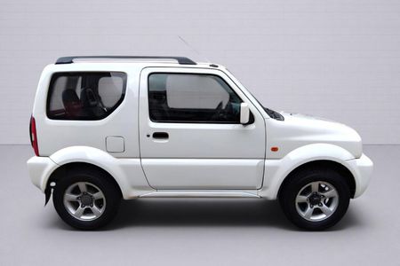 2008-Suzuki-Jimny-13_5
