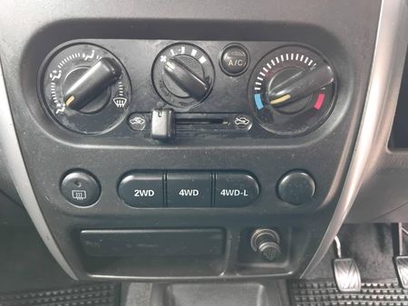 2008-Suzuki-Jimny-13_6