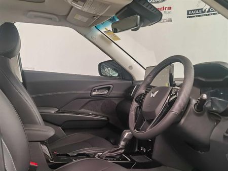 2026-Mahindra-XUV-3XO-12T-AX7L_12