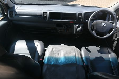 2019-Toyota-Quantum-25-D-4D-Sesfikile-16-seat_2