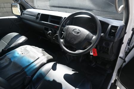2019-Toyota-Quantum-25-D-4D-Sesfikile-16-seat_6