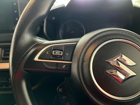 2025-Suzuki-Swift-12-GL-Auto_15