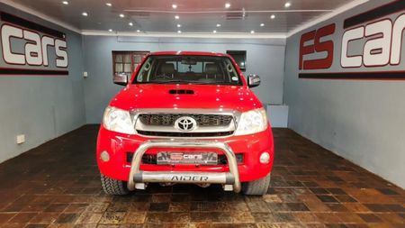 2010-Toyota-Hilux-30-D-4D-Raider-Raised-Body-Double-Cab_1