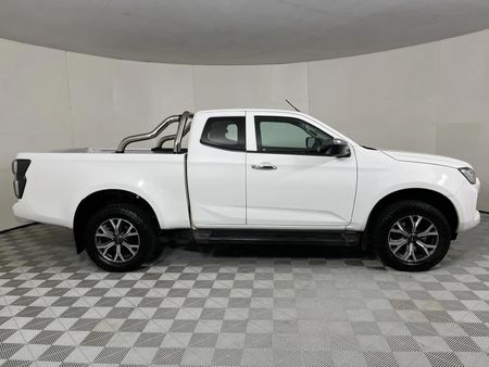 2023-Isuzu-D-Max-30-DDI-HR-ISE-NR-Auto-Extended-Cab_10