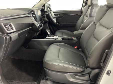 2023-Isuzu-D-Max-30-DDI-HR-ISE-NR-Auto-Extended-Cab_3