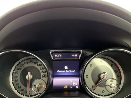 2016-Mercedes-Benz-GLA-220-CDI-Auto-4Matic_2