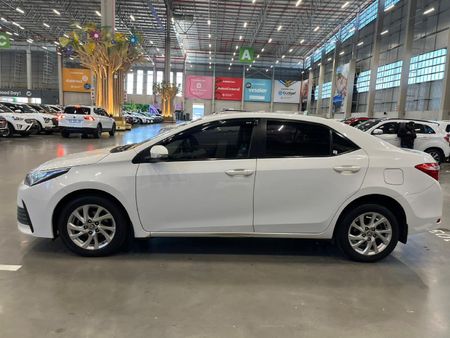 2022-Toyota-Corolla-Quest-18-Prestige_5