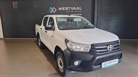 2022-Toyota-Hilux-24-GD-6-SR-4x4-Double-Cab_0