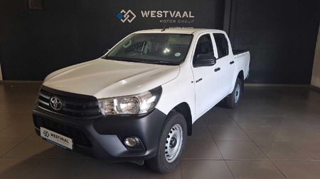 2022-Toyota-Hilux-24-GD-6-SR-4x4-Double-Cab_2