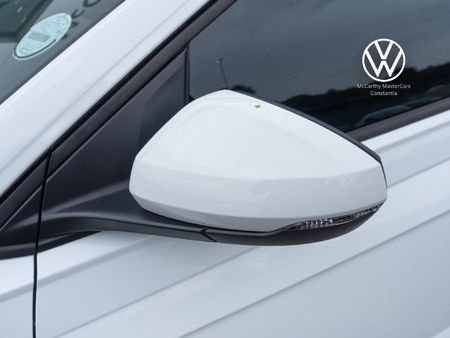 2026-Volkswagen-Polo-10-TSI_19