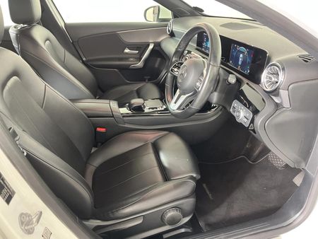 2019-Mercedes-Benz-A-Class-A-200-Auto_9