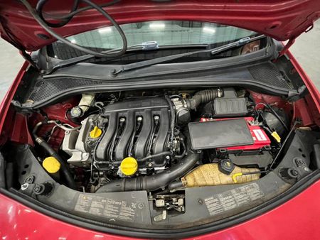 2010-Renault-Clio-III-16-Dynamique-5-dr-Auto_12