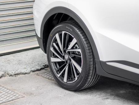 2026-MG-ZS-PRO-15T-Com-CVT-Auto_12