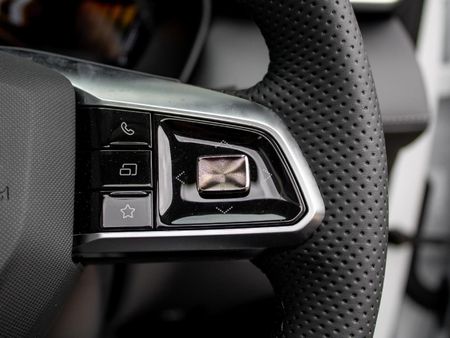 2026-MG-ZS-PRO-15T-Com-CVT-Auto_17