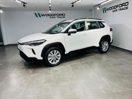 2025-Toyota-Corolla-Cross-18-XS_13