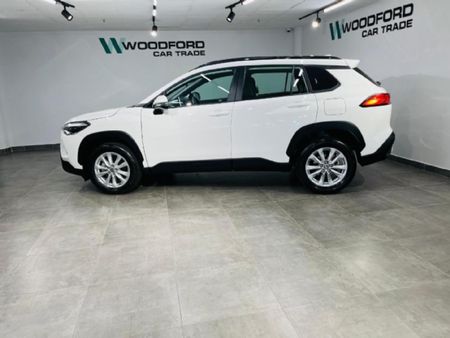 2025-Toyota-Corolla-Cross-18-XS_2