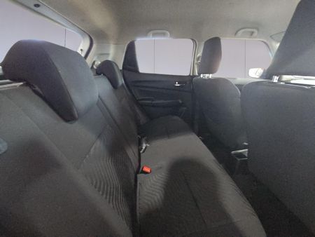 2023-Suzuki-Swift-12-GL_16