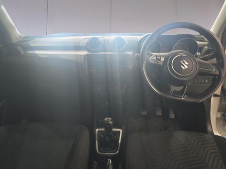 2023-Suzuki-Swift-12-GL_17