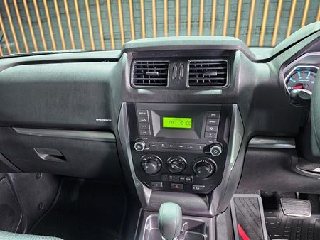 2026-Mahindra-Pik-Up-22-mHawk-S6-Karoo-4x4-Auto-Double-Cab_12