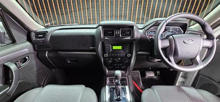 2026-Mahindra-Pik-Up-22-mHawk-S6-Karoo-4x4-Auto-Double-Cab_20