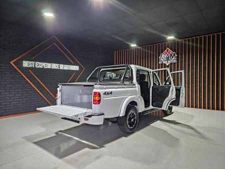 2026-Mahindra-Pik-Up-22-mHawk-S6-Karoo-4x4-Auto-Double-Cab_23