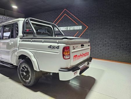 2026-Mahindra-Pik-Up-22-mHawk-S6-Karoo-4x4-Auto-Double-Cab_26