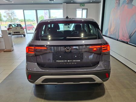2026-Volkswagen-T-Cross-10-TSI-Auto_3