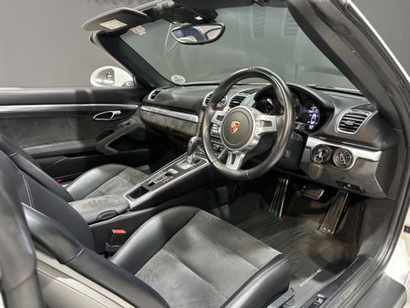 2015-Porsche-Boxster-GTS-Auto_10