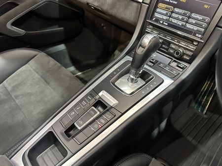 2015-Porsche-Boxster-GTS-Auto_12