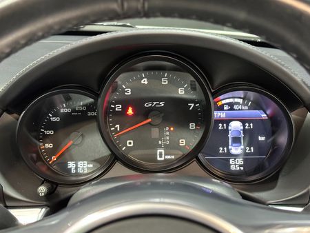 2015-Porsche-Boxster-GTS-Auto_13