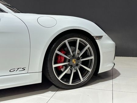 2015-Porsche-Boxster-GTS-Auto_15