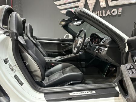 2015-Porsche-Boxster-GTS-Auto_8