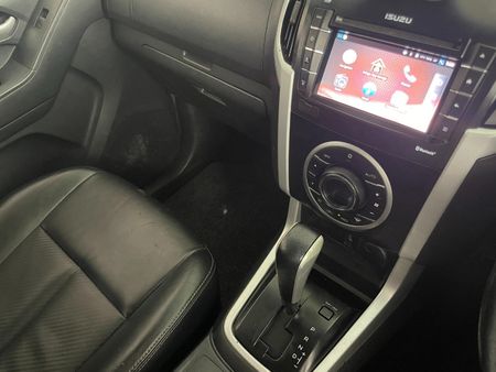 2017-Isuzu-KB-300-D-Teq-LX-Auto-Double-Cab_10