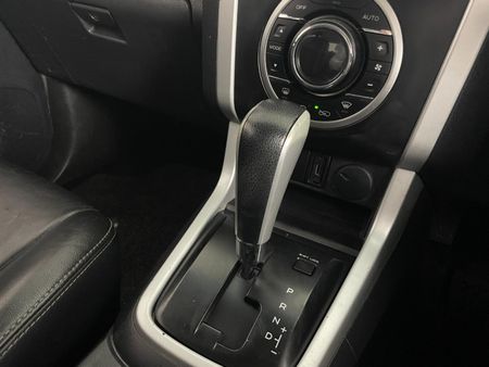 2017-Isuzu-KB-300-D-Teq-LX-Auto-Double-Cab_11