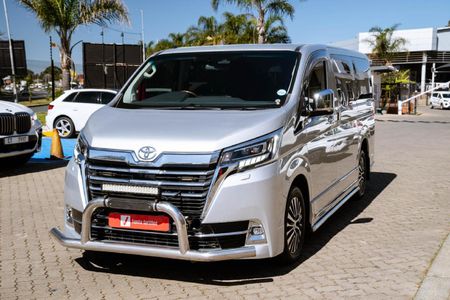 2023-Toyota-Quantum-28-VX-6-seat_1