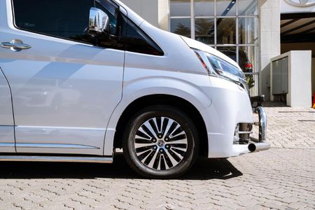 2023-Toyota-Quantum-28-VX-6-seat_19