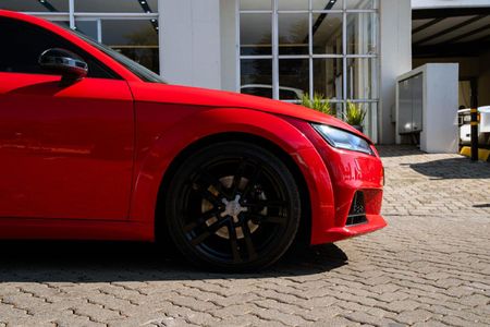 2015-Audi-TT-Coupe-20-TFSI-quattro-Auto_26
