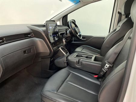 2023-Hyundai-Staria-22d-Executive-Auto_4