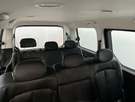 2023-Hyundai-Staria-22d-Executive-Auto_7