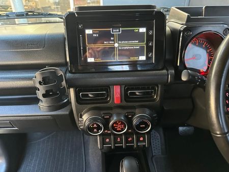 2022-Suzuki-Jimny-15-GLX-Auto_10