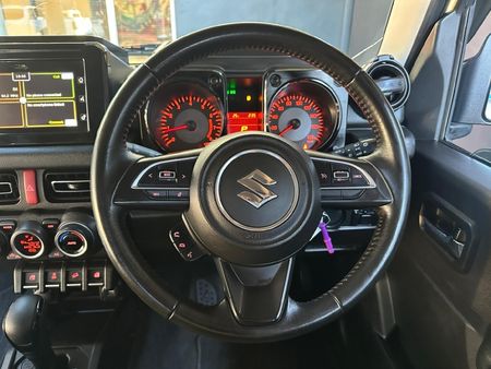 2022-Suzuki-Jimny-15-GLX-Auto_12