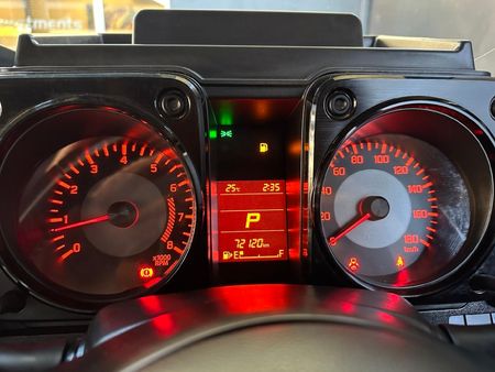 2022-Suzuki-Jimny-15-GLX-Auto_13