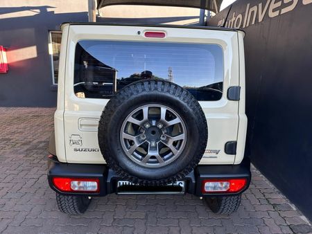 2022-Suzuki-Jimny-15-GLX-Auto_7