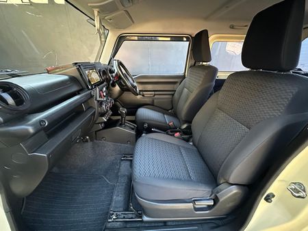 2022-Suzuki-Jimny-15-GLX-Auto_8